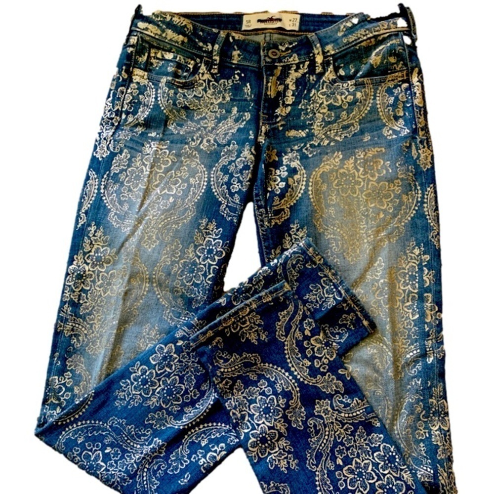 🌸Hollister Skinny Jeans Painted in Gold Filigree in Size 5R.